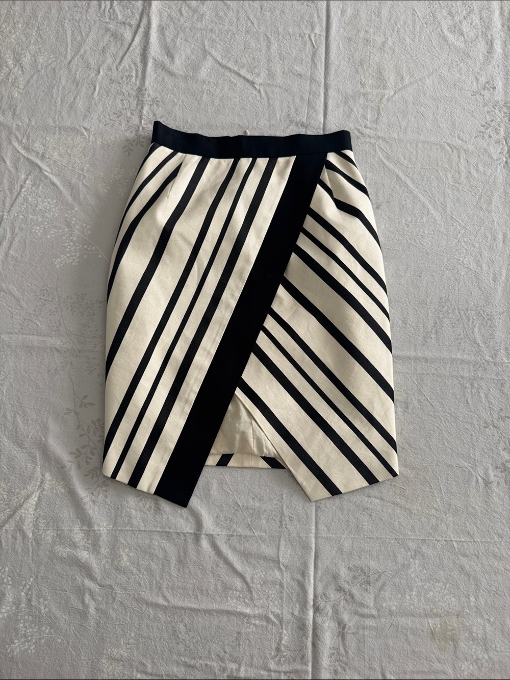 H&M Black and White Diagonal Stripe Pencil Skirt
